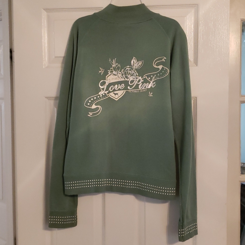 Two piece set - Picture 2 of 8